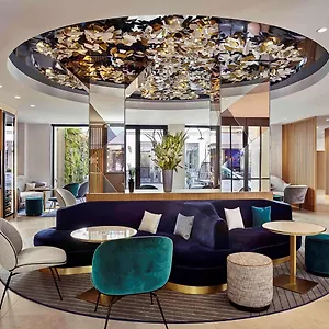 Mercure Opera Garnier & Отель Париж